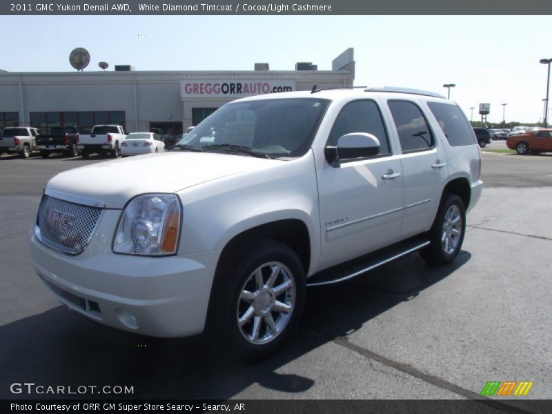 White Diamond Tintcoat / Cocoa/Light Cashmere 2011 GMC Yukon Denali AWD
