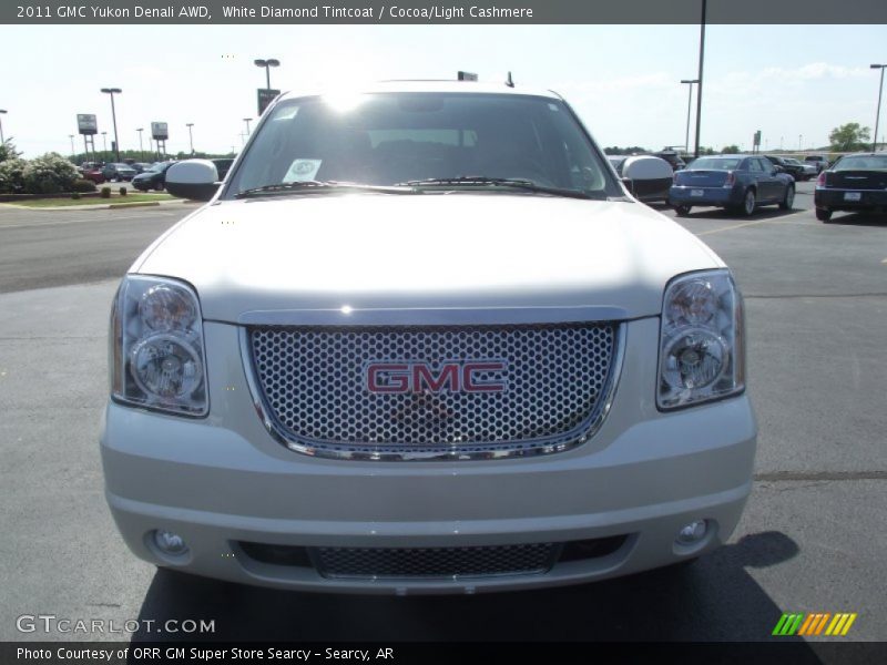 White Diamond Tintcoat / Cocoa/Light Cashmere 2011 GMC Yukon Denali AWD