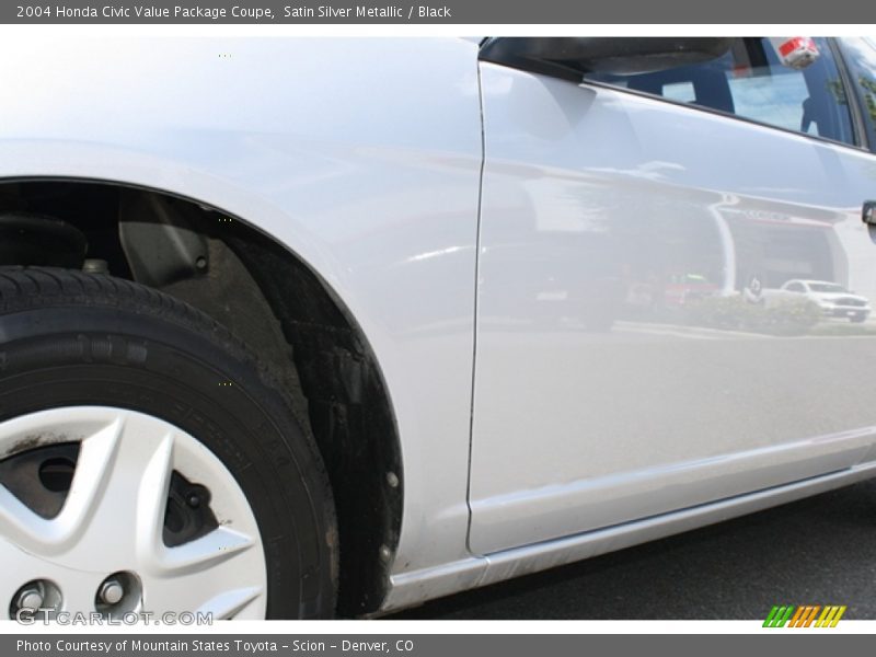 Satin Silver Metallic / Black 2004 Honda Civic Value Package Coupe