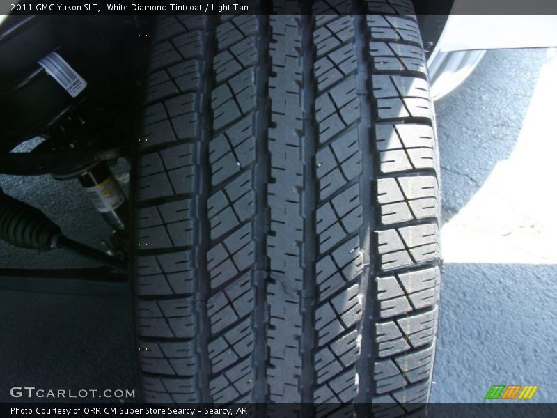 White Diamond Tintcoat / Light Tan 2011 GMC Yukon SLT