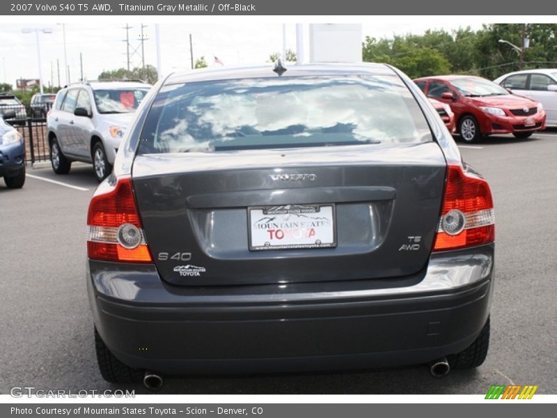 Titanium Gray Metallic / Off-Black 2007 Volvo S40 T5 AWD