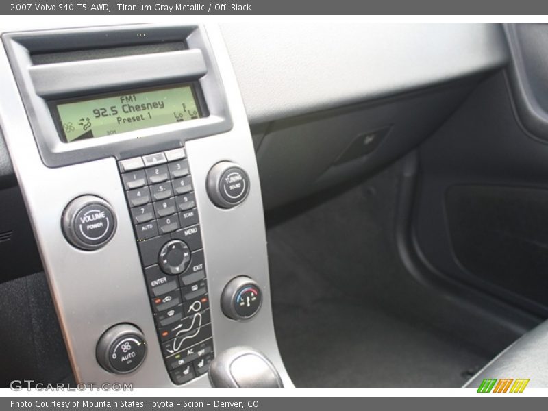 Titanium Gray Metallic / Off-Black 2007 Volvo S40 T5 AWD