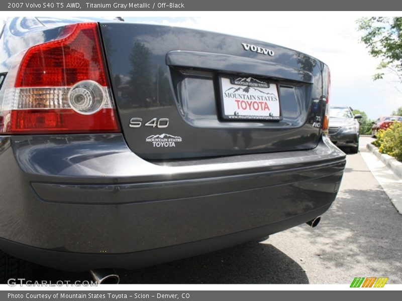 Titanium Gray Metallic / Off-Black 2007 Volvo S40 T5 AWD