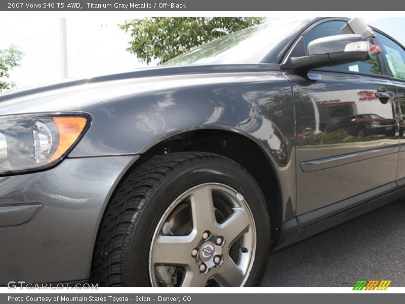 Titanium Gray Metallic / Off-Black 2007 Volvo S40 T5 AWD