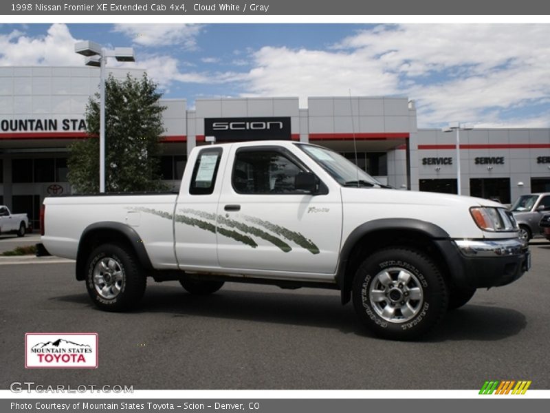 Cloud White / Gray 1998 Nissan Frontier XE Extended Cab 4x4