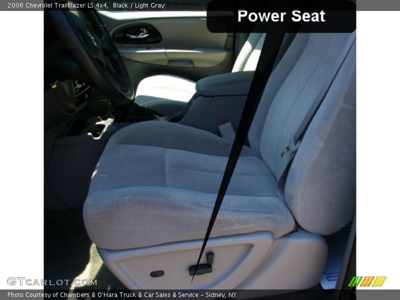 Black / Light Gray 2006 Chevrolet TrailBlazer LS 4x4