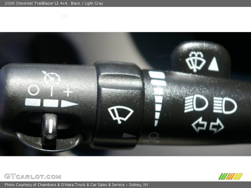 Black / Light Gray 2006 Chevrolet TrailBlazer LS 4x4
