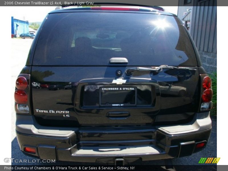Black / Light Gray 2006 Chevrolet TrailBlazer LS 4x4