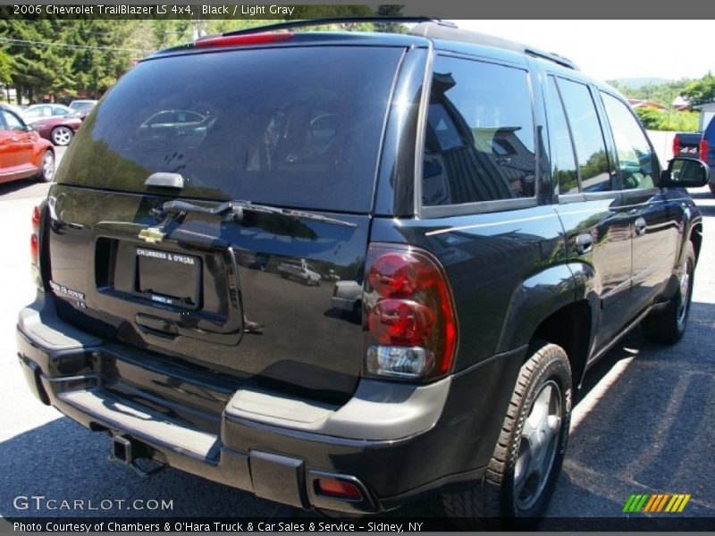 Black / Light Gray 2006 Chevrolet TrailBlazer LS 4x4