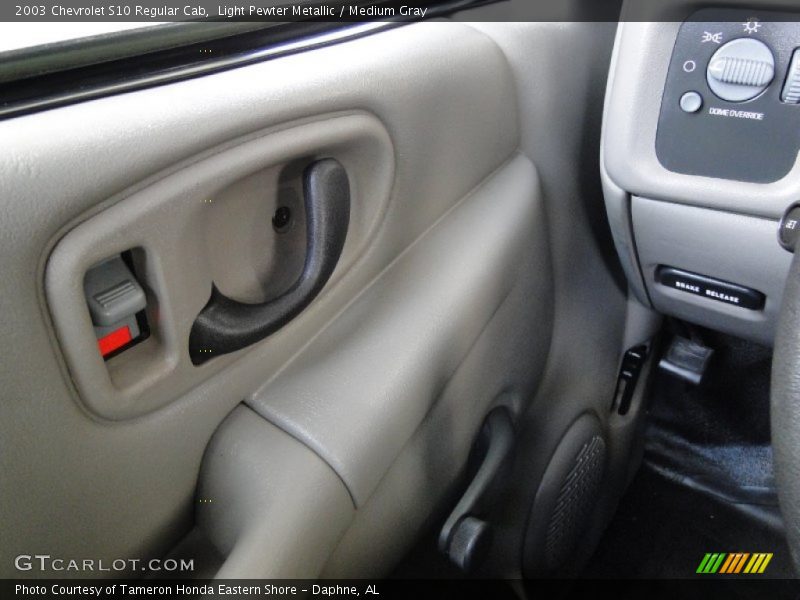 Light Pewter Metallic / Medium Gray 2003 Chevrolet S10 Regular Cab