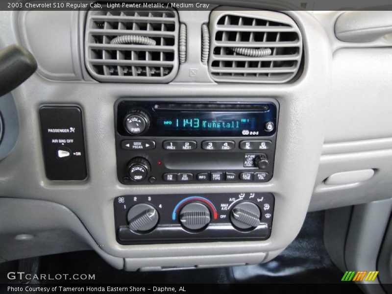 Light Pewter Metallic / Medium Gray 2003 Chevrolet S10 Regular Cab