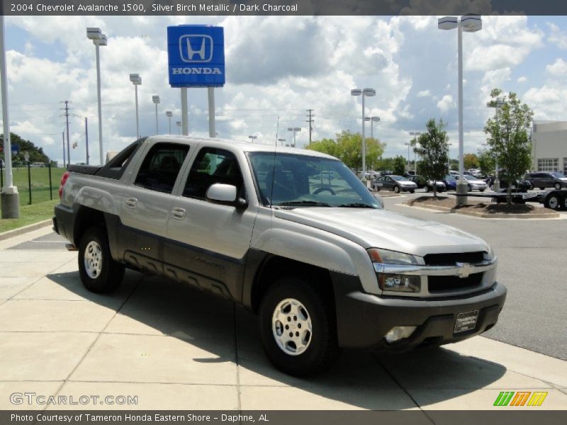 Silver Birch Metallic / Dark Charcoal 2004 Chevrolet Avalanche 1500