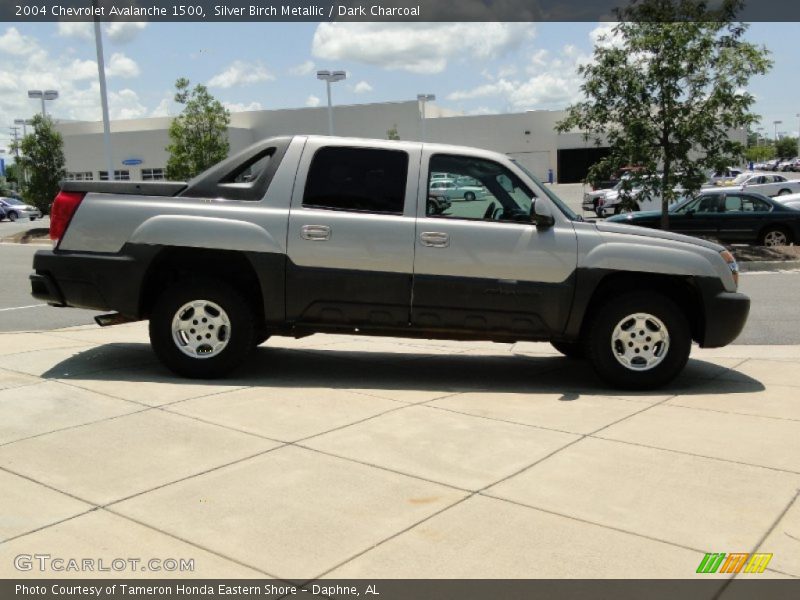 Silver Birch Metallic / Dark Charcoal 2004 Chevrolet Avalanche 1500