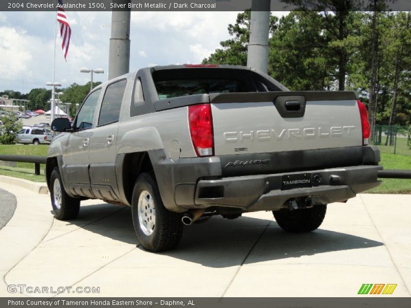 Silver Birch Metallic / Dark Charcoal 2004 Chevrolet Avalanche 1500