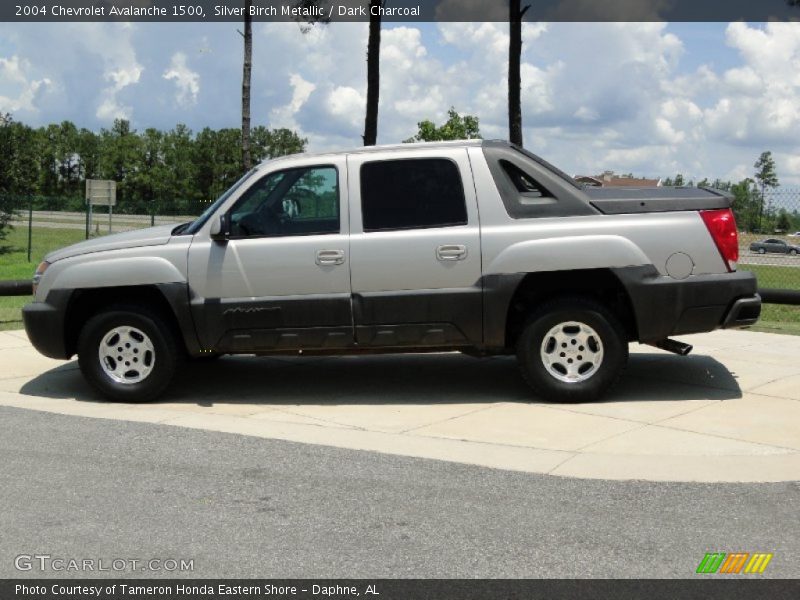 Silver Birch Metallic / Dark Charcoal 2004 Chevrolet Avalanche 1500