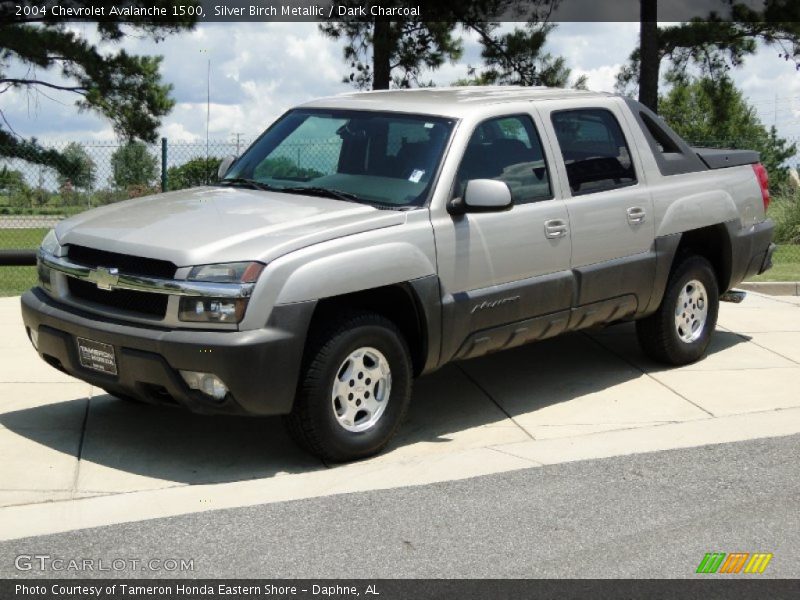 Silver Birch Metallic / Dark Charcoal 2004 Chevrolet Avalanche 1500