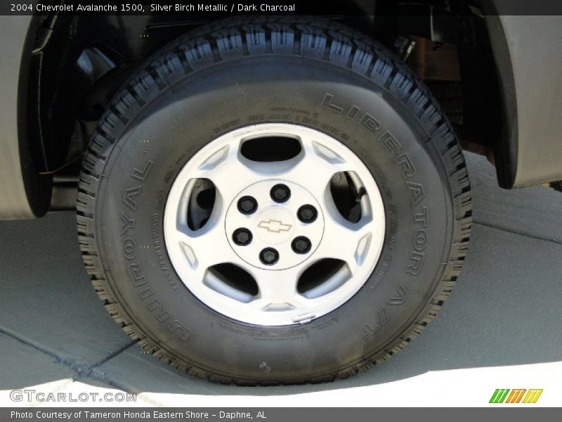 Silver Birch Metallic / Dark Charcoal 2004 Chevrolet Avalanche 1500