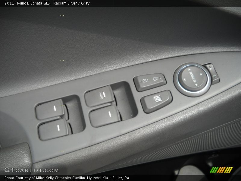 Radiant Silver / Gray 2011 Hyundai Sonata GLS