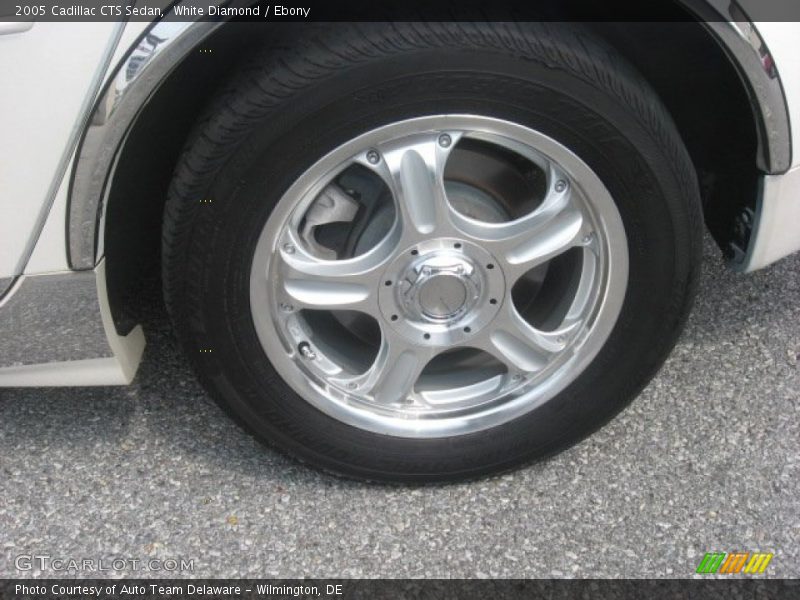 White Diamond / Ebony 2005 Cadillac CTS Sedan