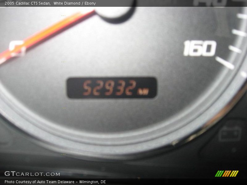 White Diamond / Ebony 2005 Cadillac CTS Sedan