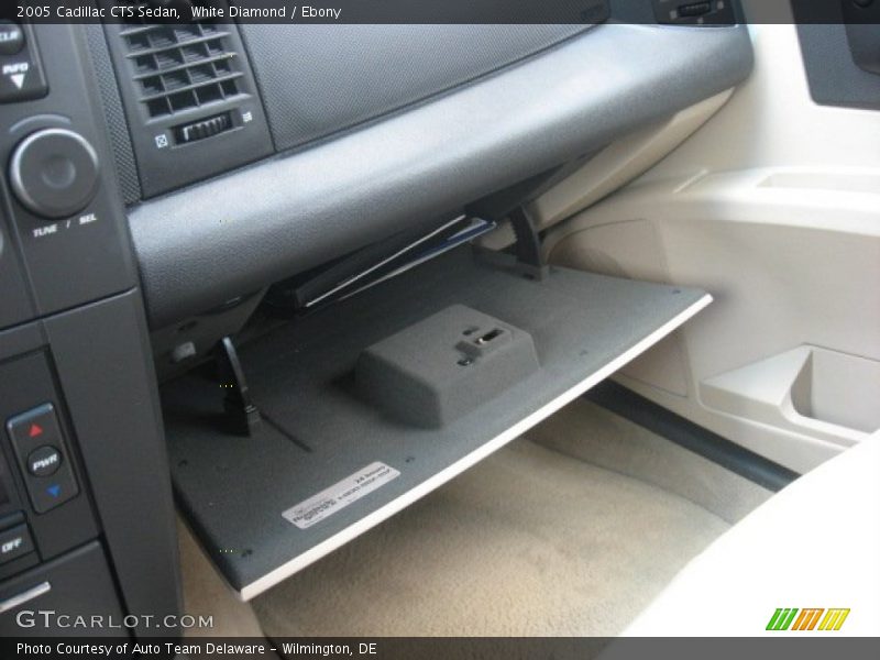 White Diamond / Ebony 2005 Cadillac CTS Sedan