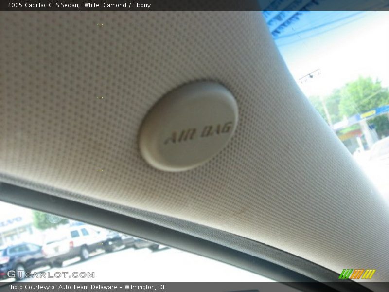 White Diamond / Ebony 2005 Cadillac CTS Sedan