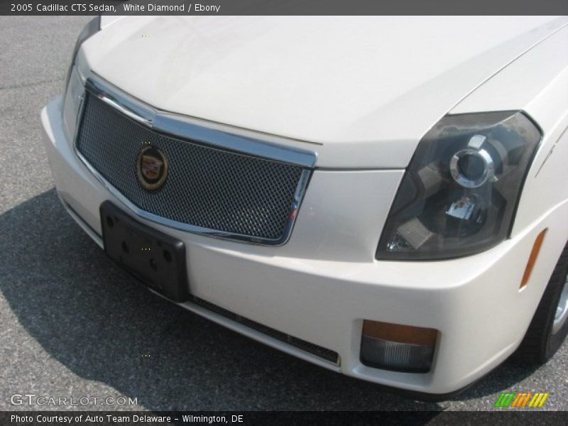 White Diamond / Ebony 2005 Cadillac CTS Sedan
