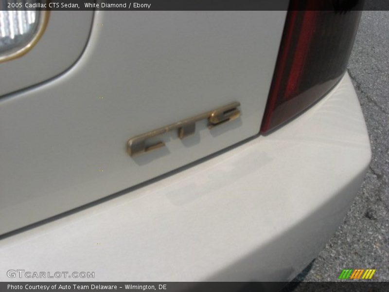 White Diamond / Ebony 2005 Cadillac CTS Sedan