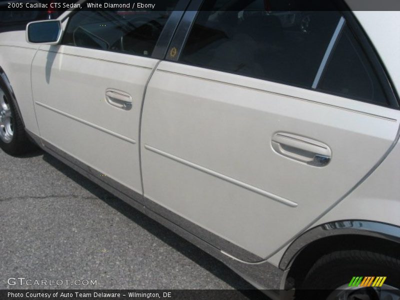 White Diamond / Ebony 2005 Cadillac CTS Sedan