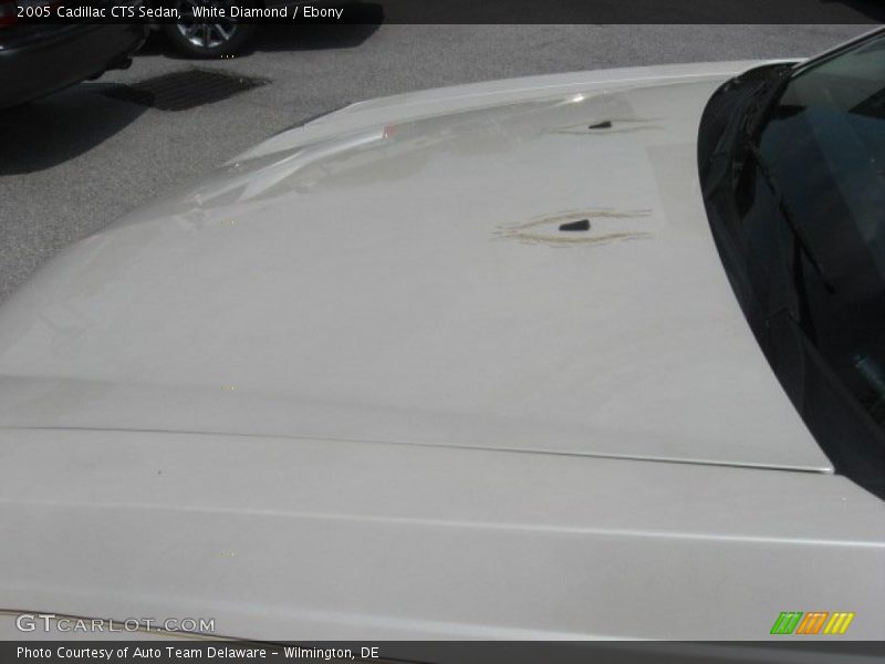 White Diamond / Ebony 2005 Cadillac CTS Sedan