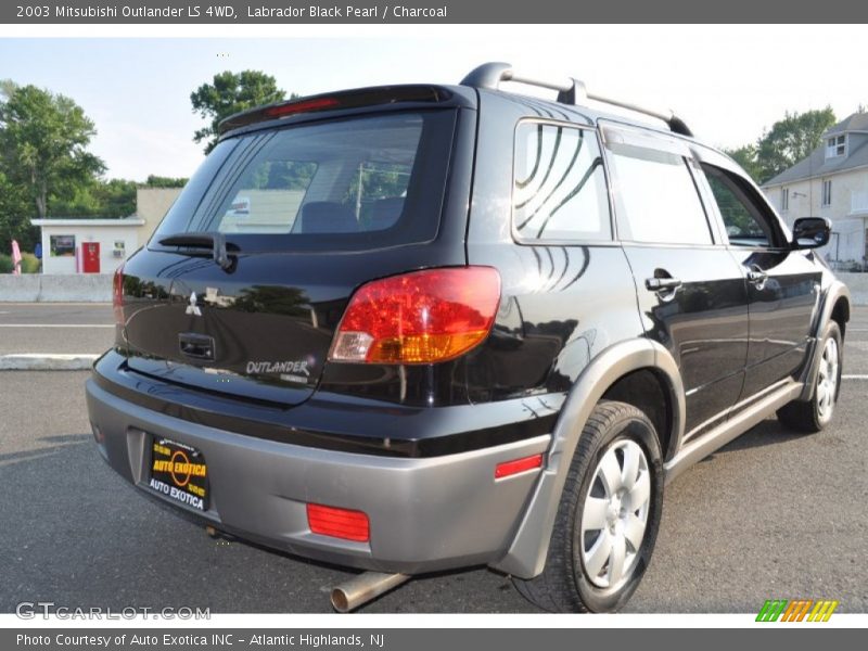 Labrador Black Pearl / Charcoal 2003 Mitsubishi Outlander LS 4WD