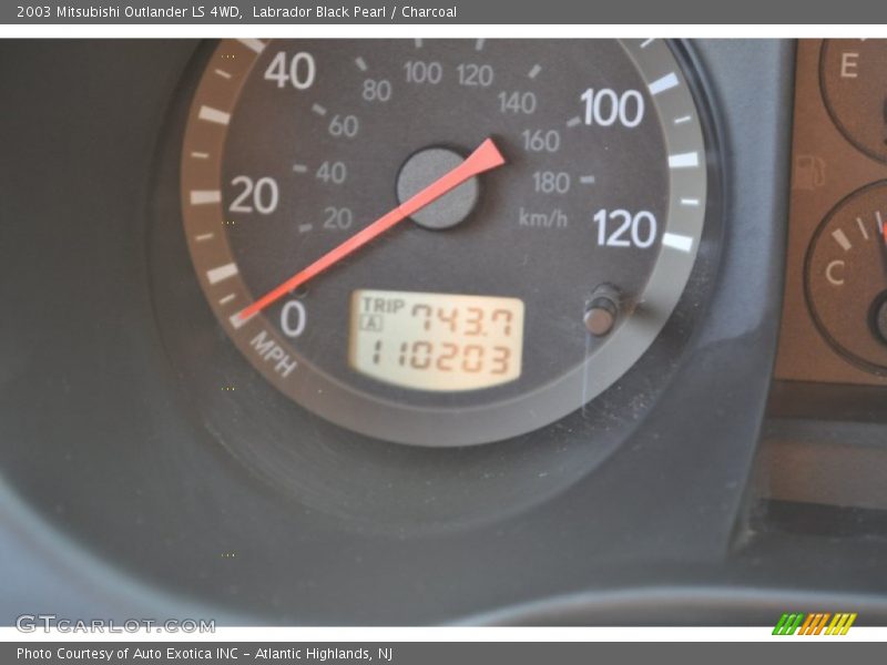 Labrador Black Pearl / Charcoal 2003 Mitsubishi Outlander LS 4WD