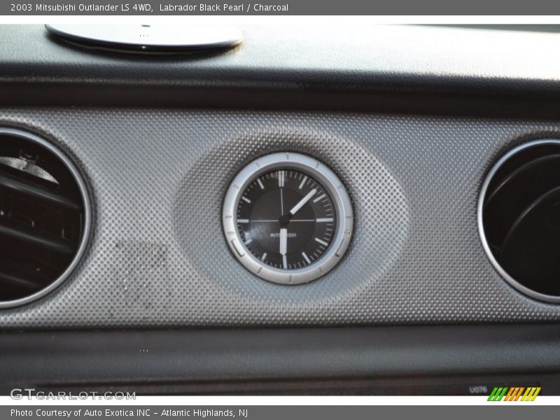Labrador Black Pearl / Charcoal 2003 Mitsubishi Outlander LS 4WD