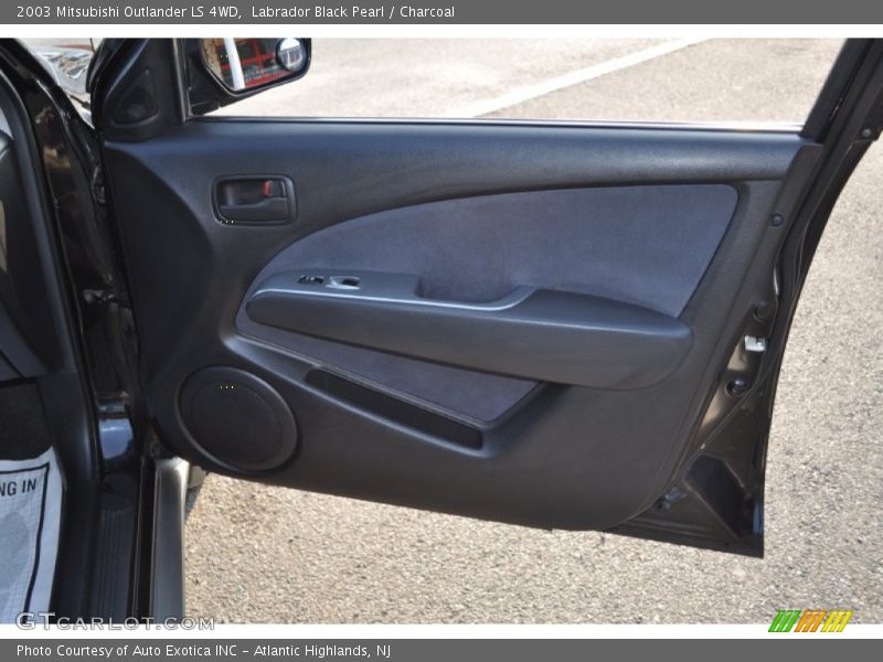 Labrador Black Pearl / Charcoal 2003 Mitsubishi Outlander LS 4WD