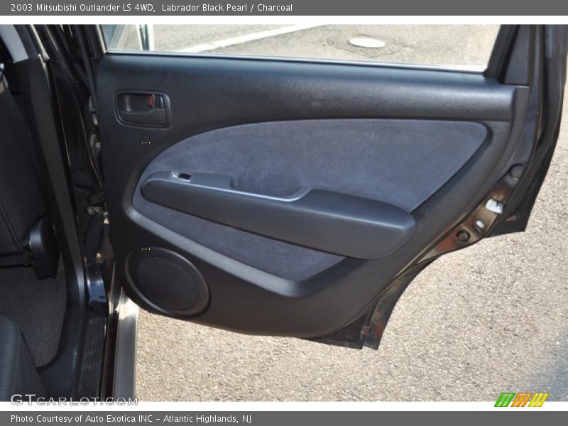 Labrador Black Pearl / Charcoal 2003 Mitsubishi Outlander LS 4WD