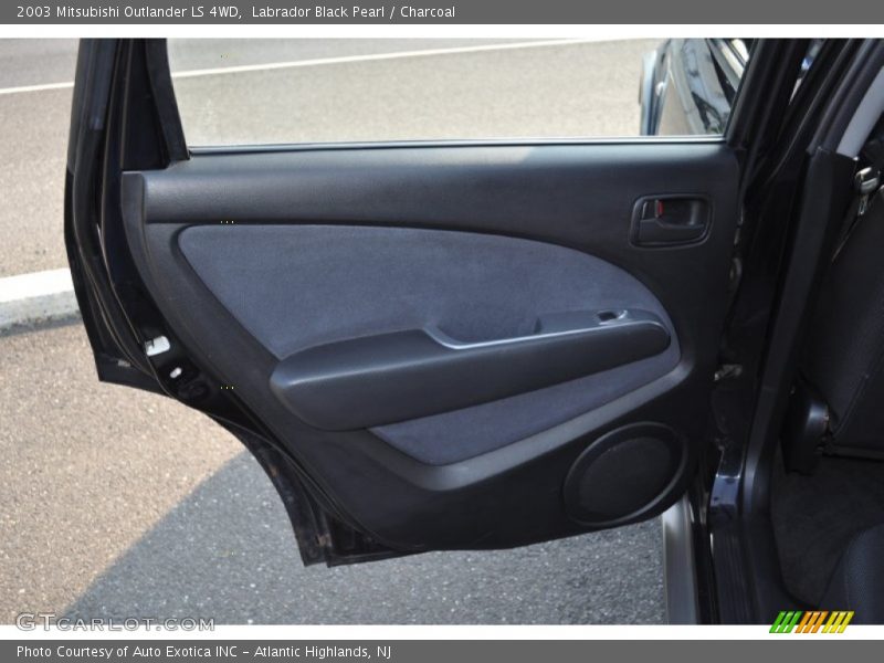 Labrador Black Pearl / Charcoal 2003 Mitsubishi Outlander LS 4WD