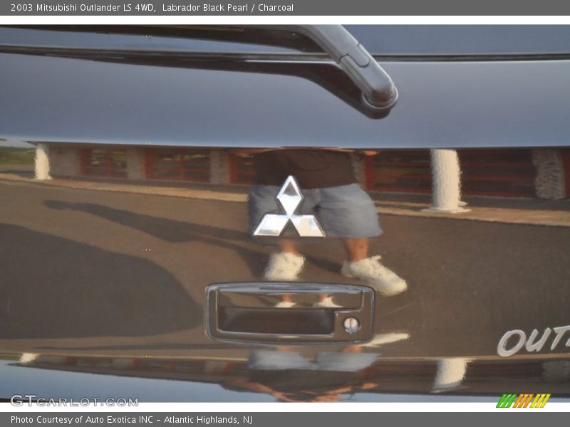 Labrador Black Pearl / Charcoal 2003 Mitsubishi Outlander LS 4WD