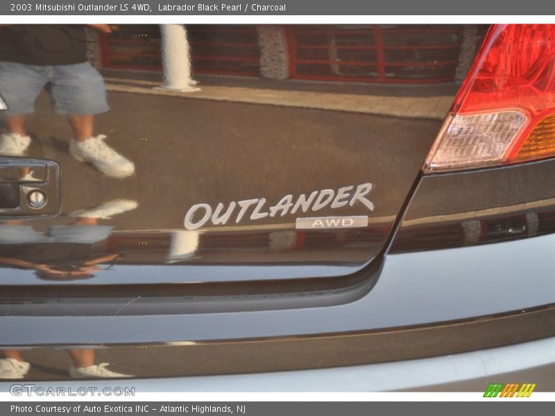 Labrador Black Pearl / Charcoal 2003 Mitsubishi Outlander LS 4WD
