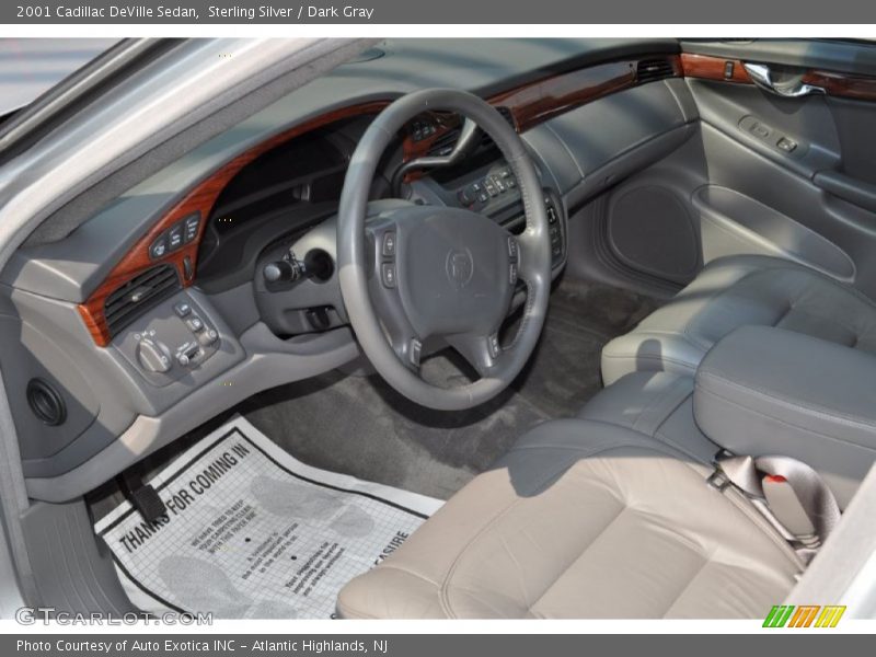 Sterling Silver / Dark Gray 2001 Cadillac DeVille Sedan