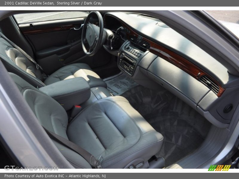 Sterling Silver / Dark Gray 2001 Cadillac DeVille Sedan