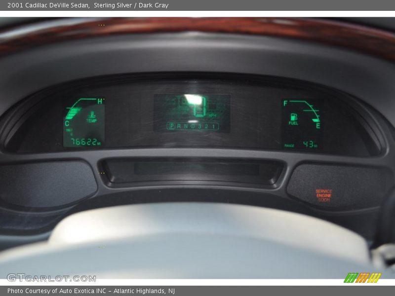 Sterling Silver / Dark Gray 2001 Cadillac DeVille Sedan