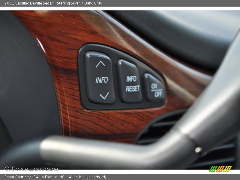 Sterling Silver / Dark Gray 2001 Cadillac DeVille Sedan