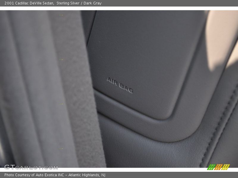 Sterling Silver / Dark Gray 2001 Cadillac DeVille Sedan