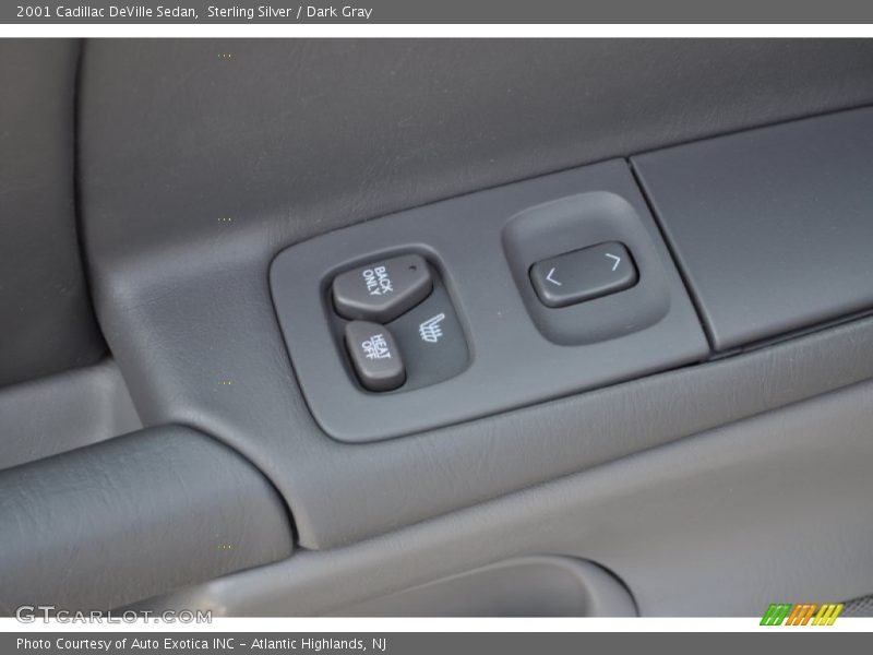Sterling Silver / Dark Gray 2001 Cadillac DeVille Sedan