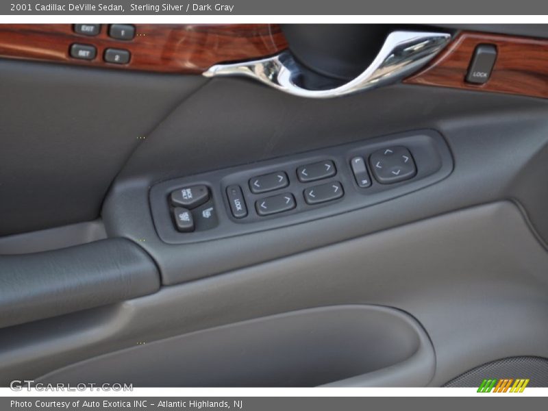 Sterling Silver / Dark Gray 2001 Cadillac DeVille Sedan