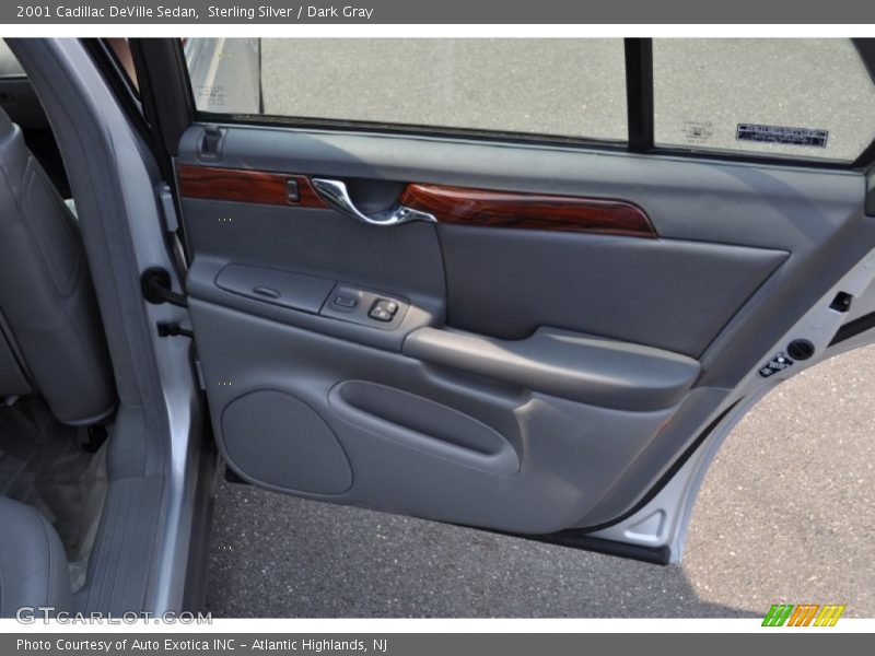 Sterling Silver / Dark Gray 2001 Cadillac DeVille Sedan