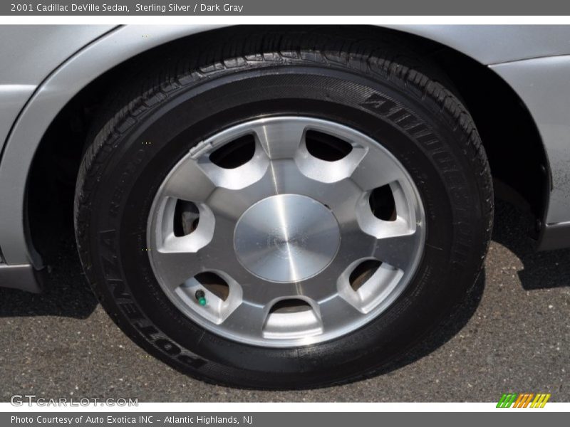 Sterling Silver / Dark Gray 2001 Cadillac DeVille Sedan