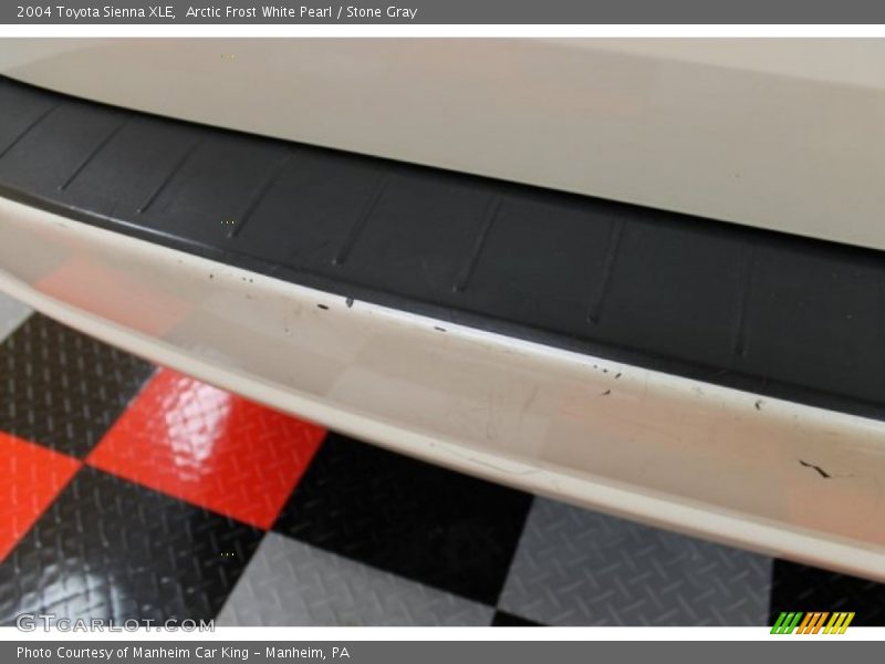 Arctic Frost White Pearl / Stone Gray 2004 Toyota Sienna XLE
