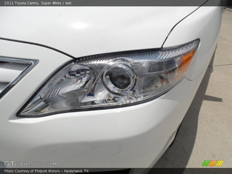 Super White / Ash 2011 Toyota Camry