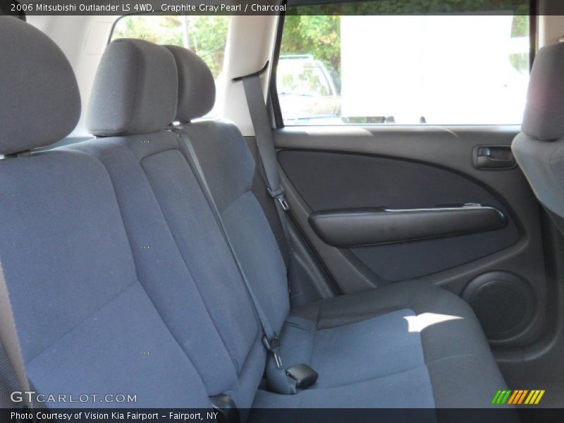 Graphite Gray Pearl / Charcoal 2006 Mitsubishi Outlander LS 4WD